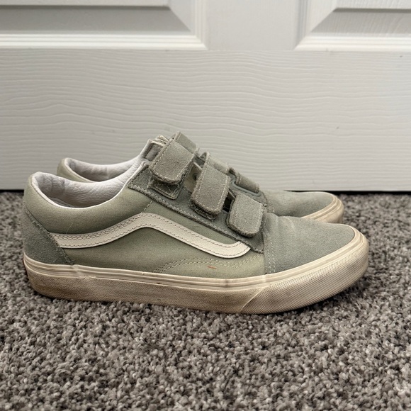 Women’s Velcro Vans - Picture 3 of 6